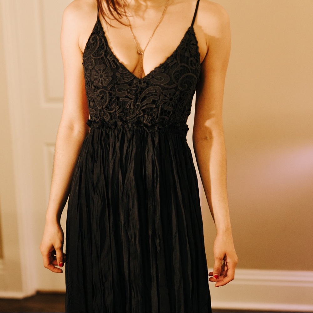 Open-back crochet maxi
